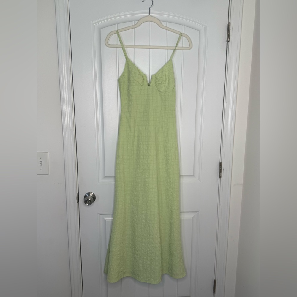 NWT Lulu’s Light Green Maxi Dress.